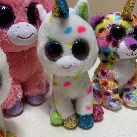 9” & 6” Ty Set of Unicorns Beanie Boo Plush - Picture 3 of 13